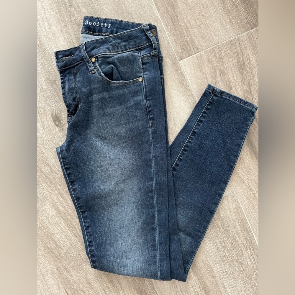Low rise skinny jeans